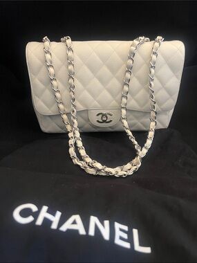 CHANEL White Caviar Shoulder Bag with logo and dual shoulder strap 💯 authentic